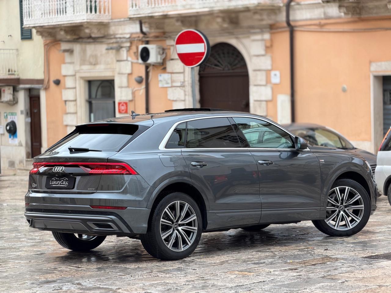 Audi Q8 50 TDI 286 CV QUATTRO S LINE EDITION TETTO MATRIX LED