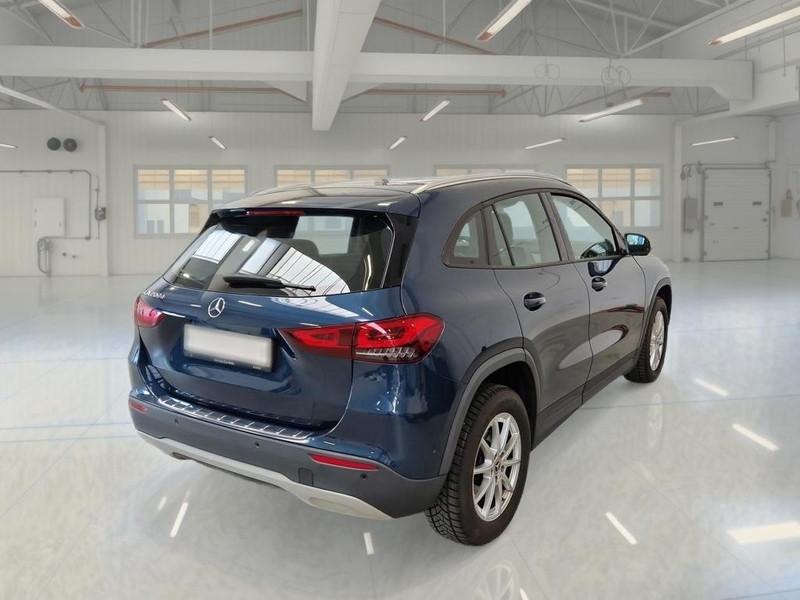 MERCEDES-BENZ GLA 200 d Automatic Business Extra
