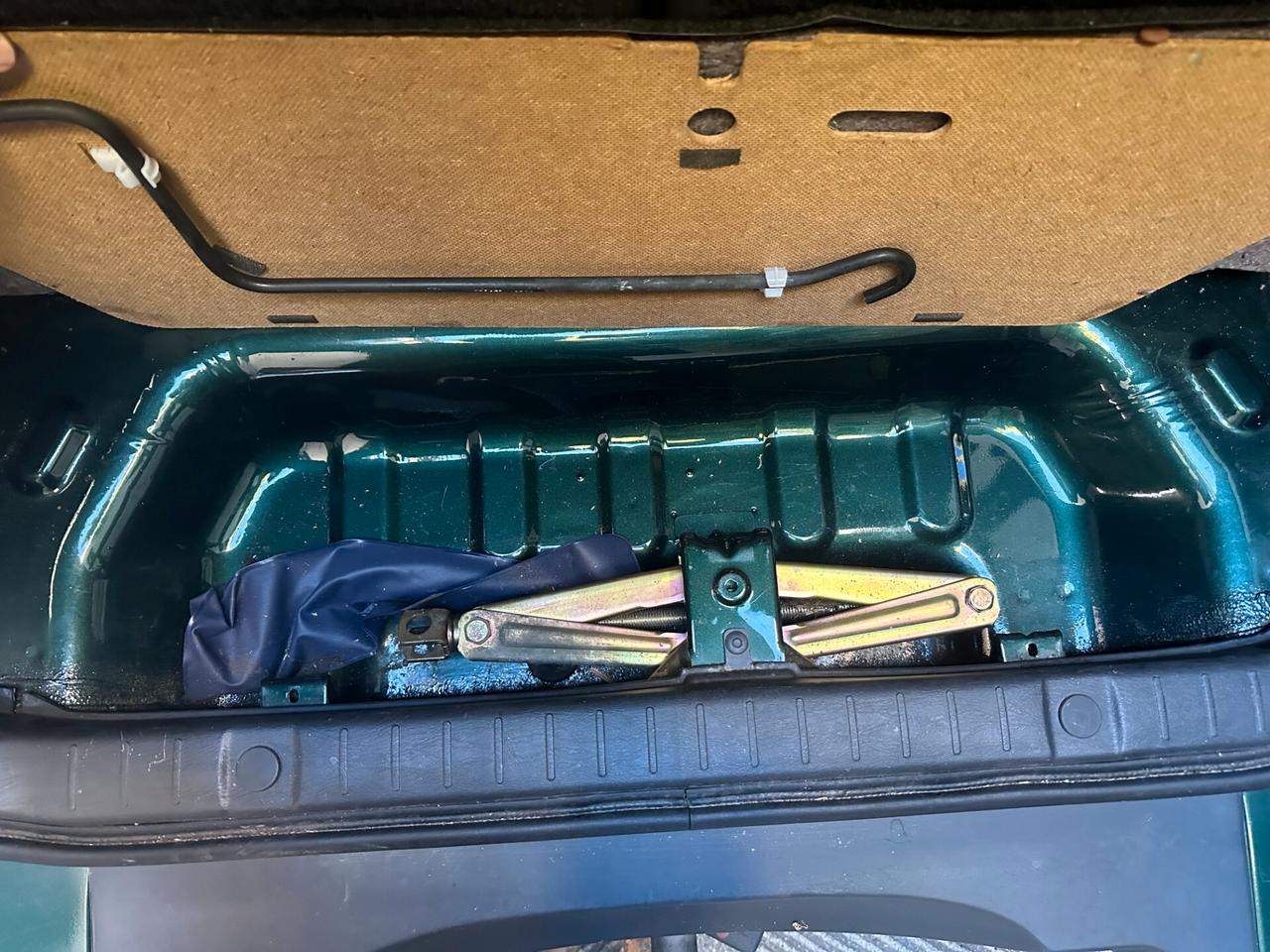 Suzuki Jimny 1.3i 16V cat 4WD JLX Più