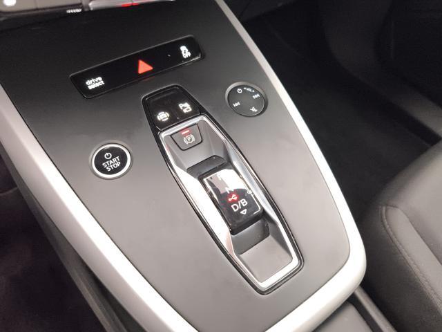 AUDI Q4 e-tron 40 Business Advanced