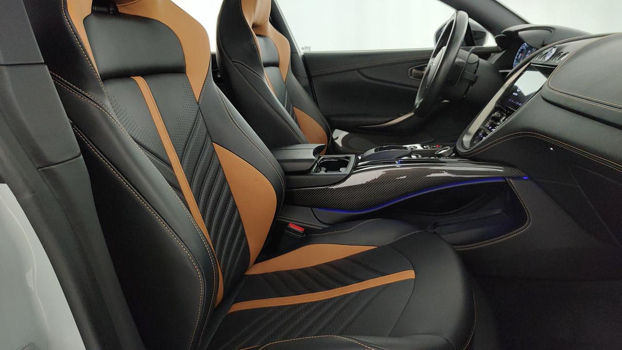 ASTON MARTIN DBX707 4.0 auto