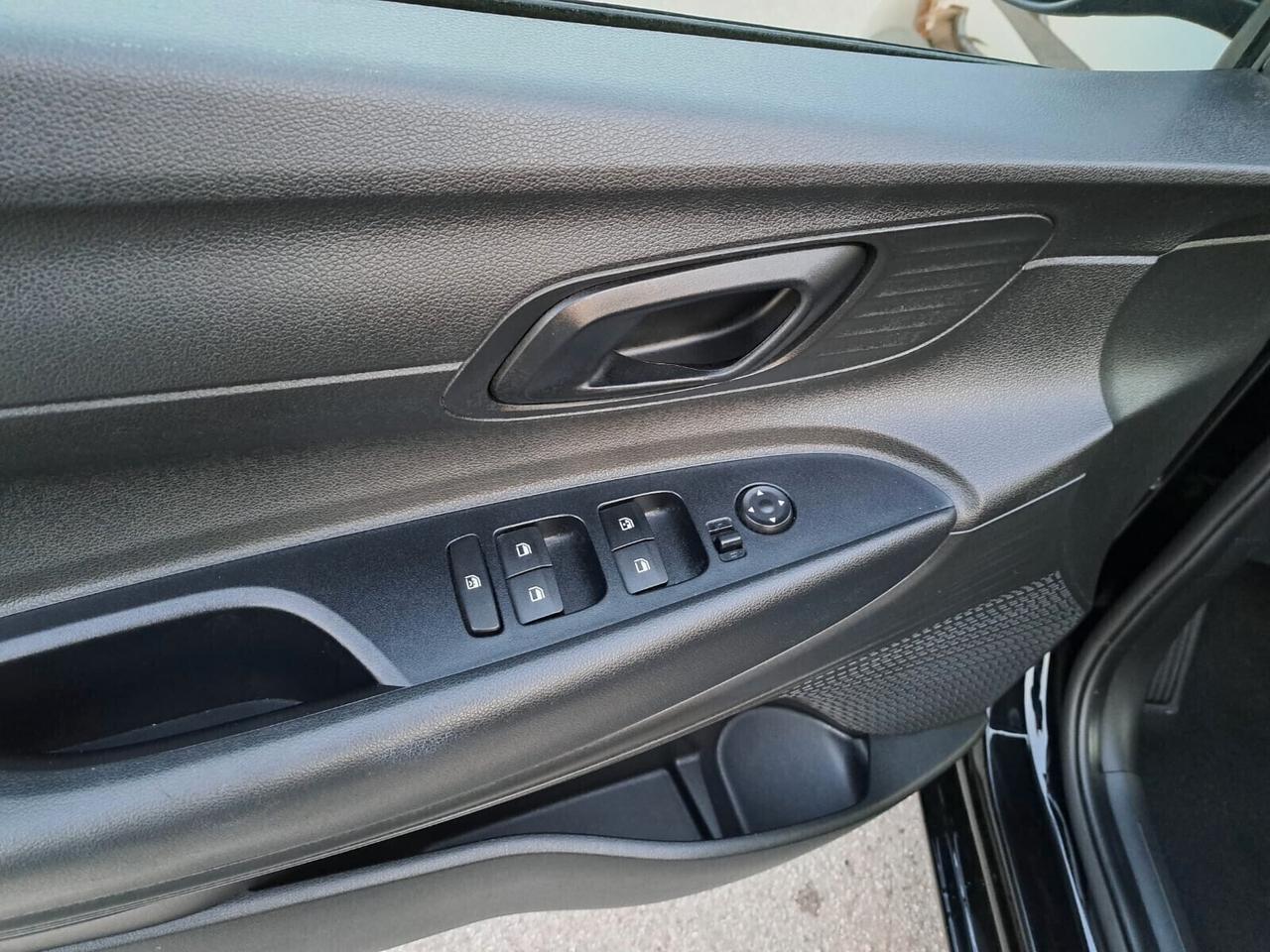 Hyundai i20 1.2 MPI MT Connectline