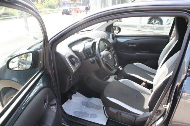 TOYOTA Aygo 1.0 VVT-i 69 CV 5 porte x-play TSS