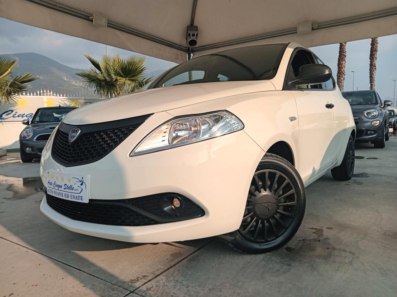 Ypsilon 1.2 C.V 69 PER NEO PATENTATI COME NUOVA