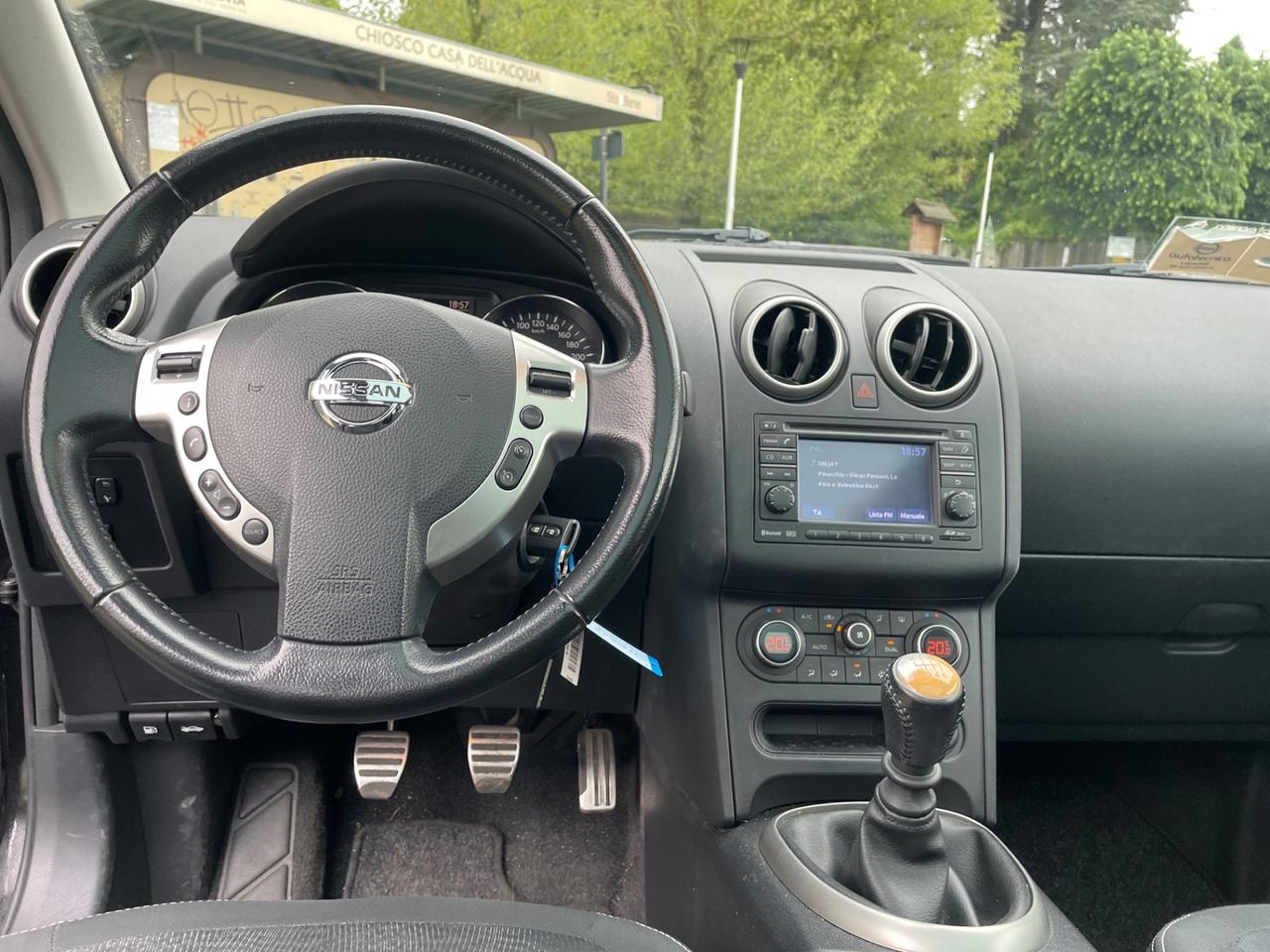 Nissan Qashqai 2.0 16V n-tec*Tetto*Navi*