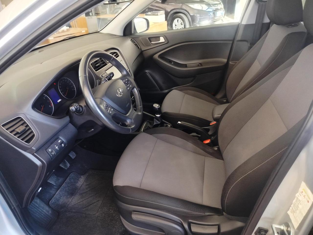 Hyundai i20 5 Porte i20 5p 1.2 mpi Connectline 75cv