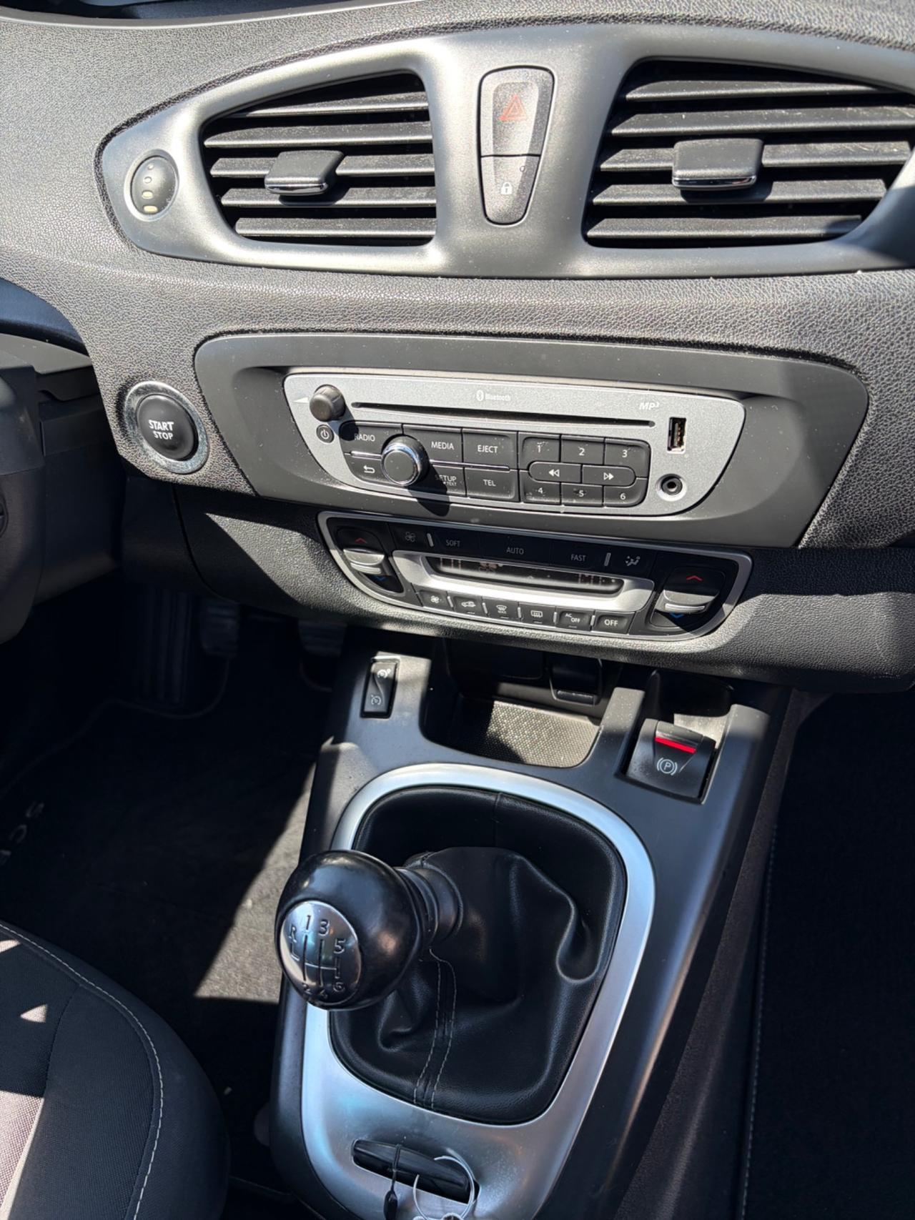 Renault Scenic Scénic dCi 110 CV EDC Limited