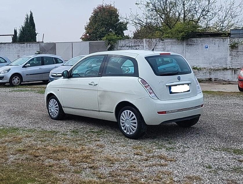 Lancia Ypsilon 1.2 69 CV DIVA