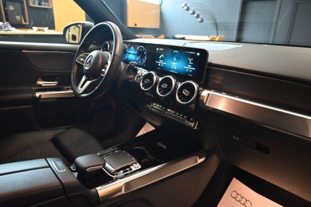 MERCEDES-BENZ GLB 200 AUTOMATIC SPORT 163CV NAVI LED 18"CAM GANCIO FULL!