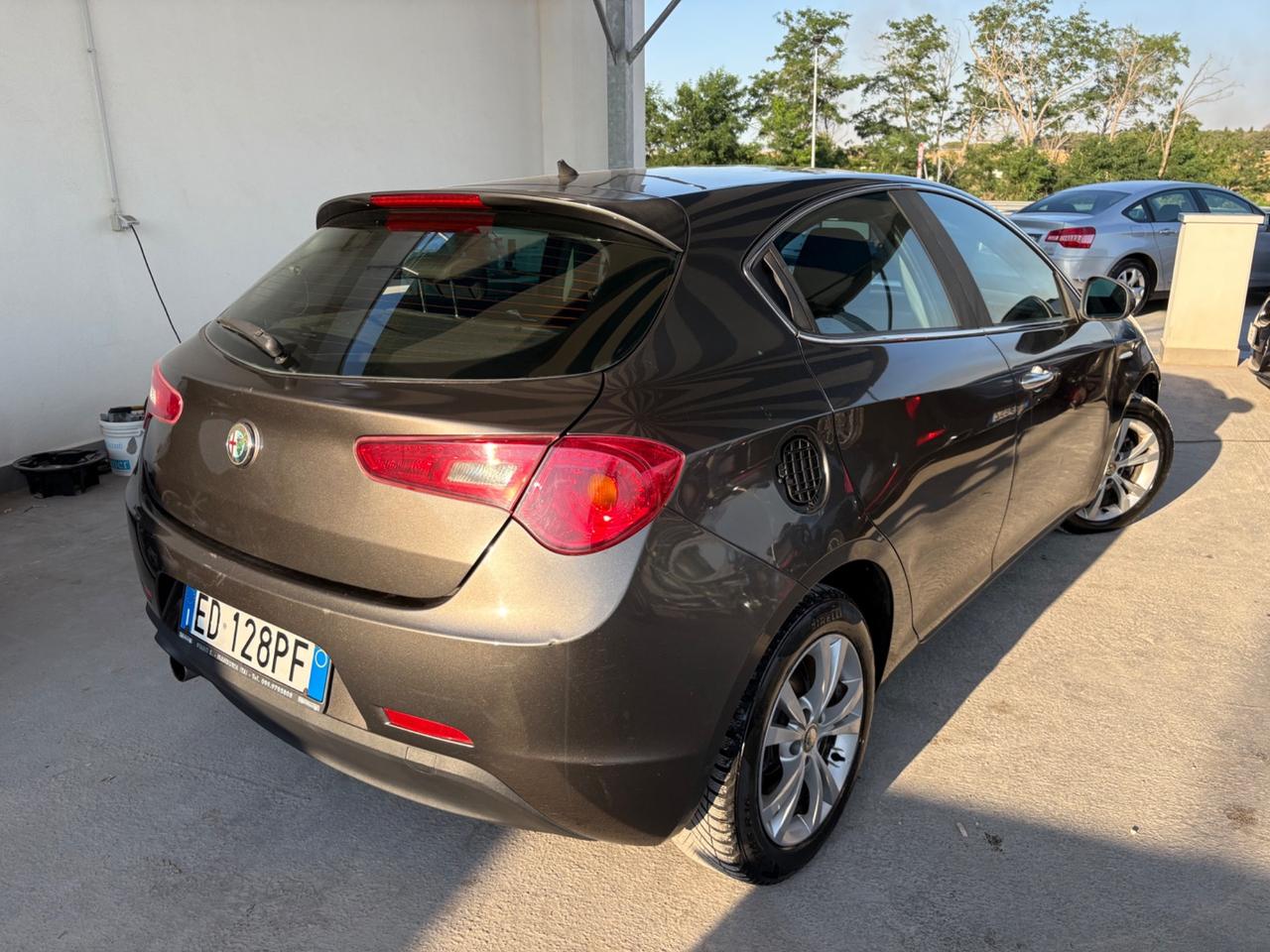 Alfa Romeo Giulietta 1.6 JTDm-2 105 CV Distinctive