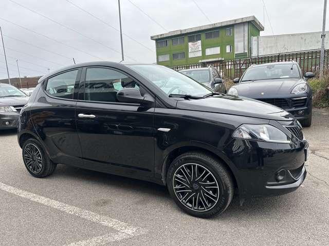 Lancia Ypsilon Ypsilon 1.0 firefly hybrid NEOPATENTATI