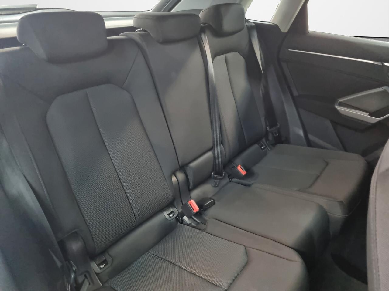 Audi Q3 35 TFSI S tronic Business Advanced