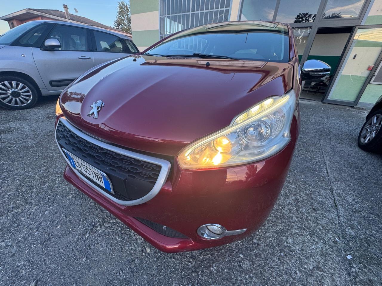 Peugeot 208 1.4 HDi 68 CV 3 porte Allure