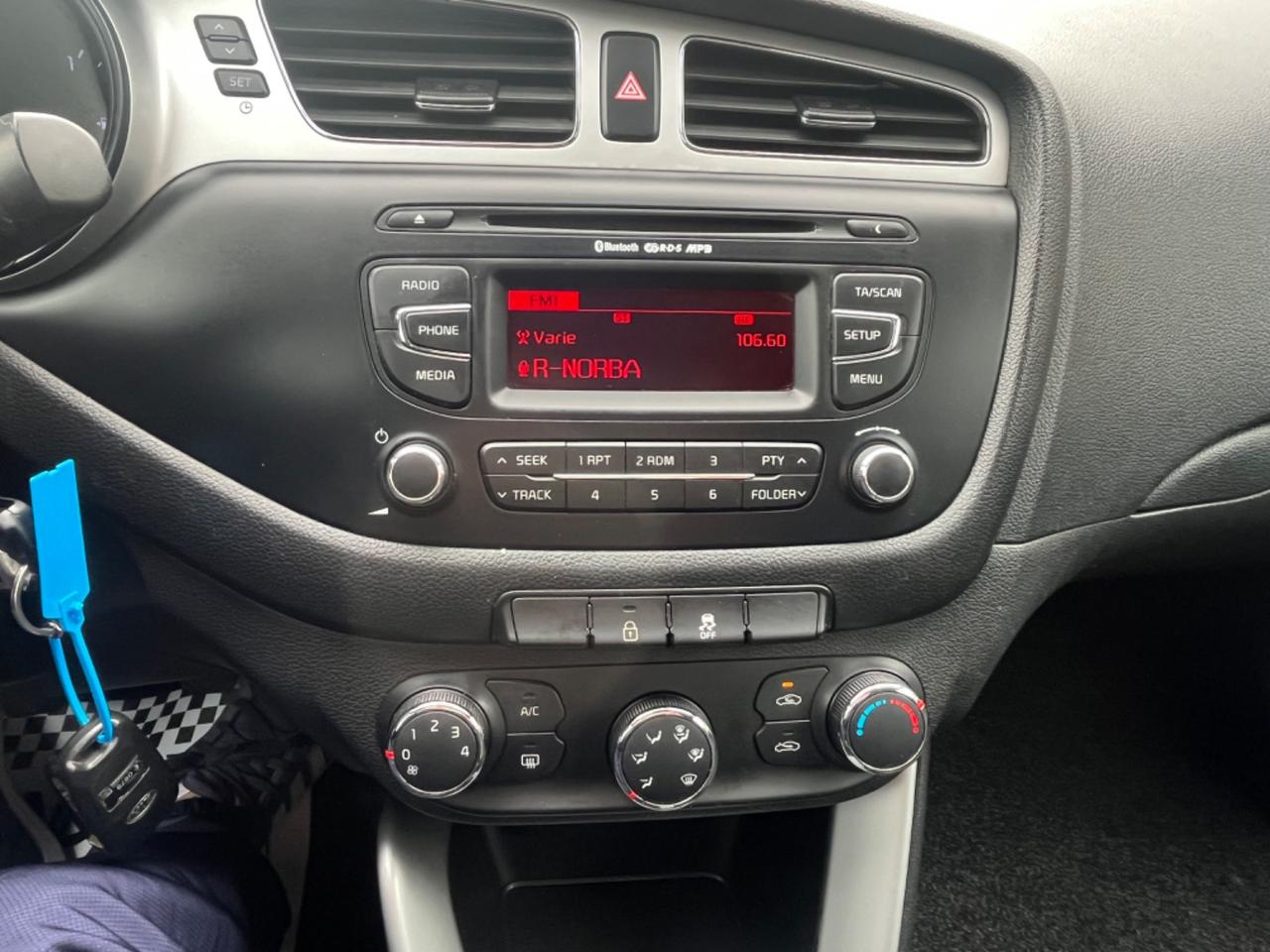 Kia Ceed 1.4 CRDi SW Cool Unipro 2012