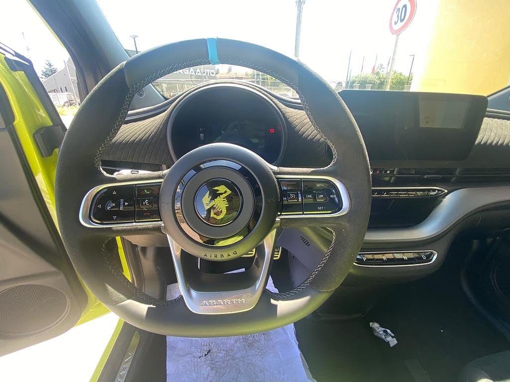 Abarth 500e Scorpionissima