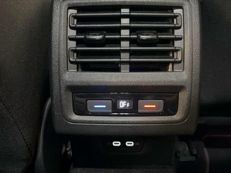 Volkswagen Golf GTI 2.0 TSI GTI DSG