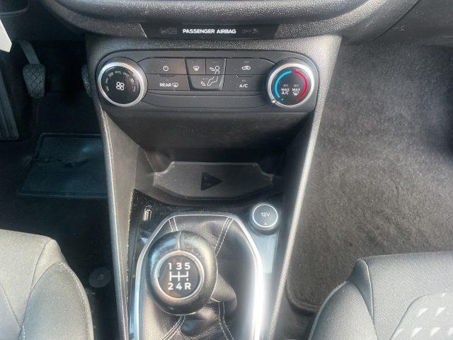 FORD Fiesta 1.1 BENZ 85 CV 5 porte Titanium OK NEOPATENTATI