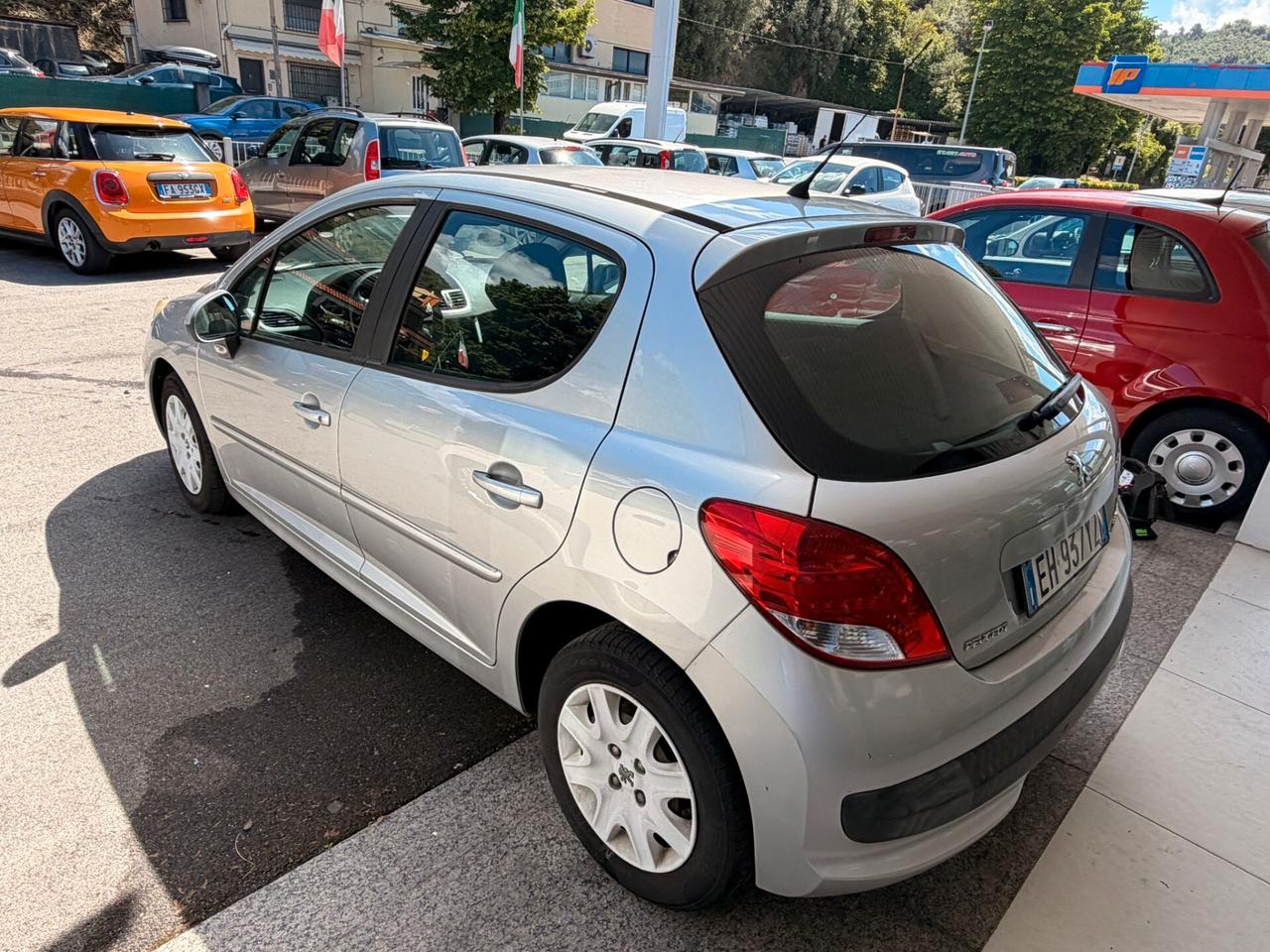 Peugeot 207 1.4 8V 75CV 5p. X Line