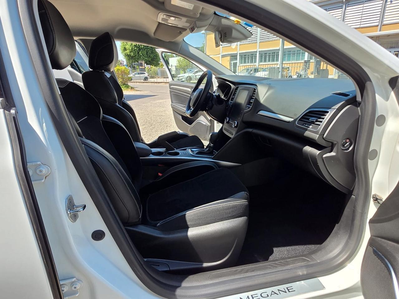 Renault Megane Mégane TCe 130 CV EDC Energy Intens