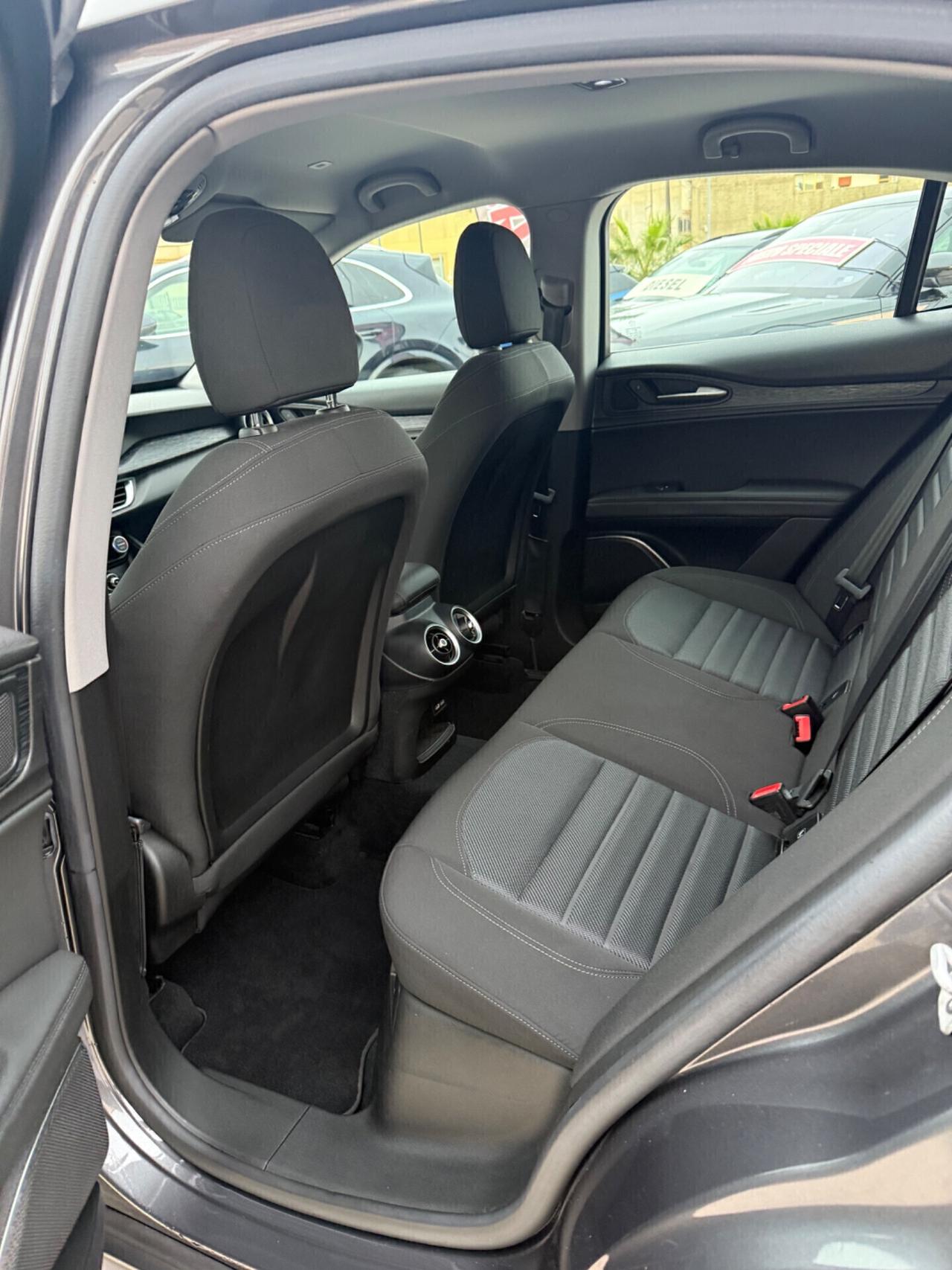 Alfa Romeo Stelvio 2.2 Turbodiesel 190 CV AT8 RWD Executive