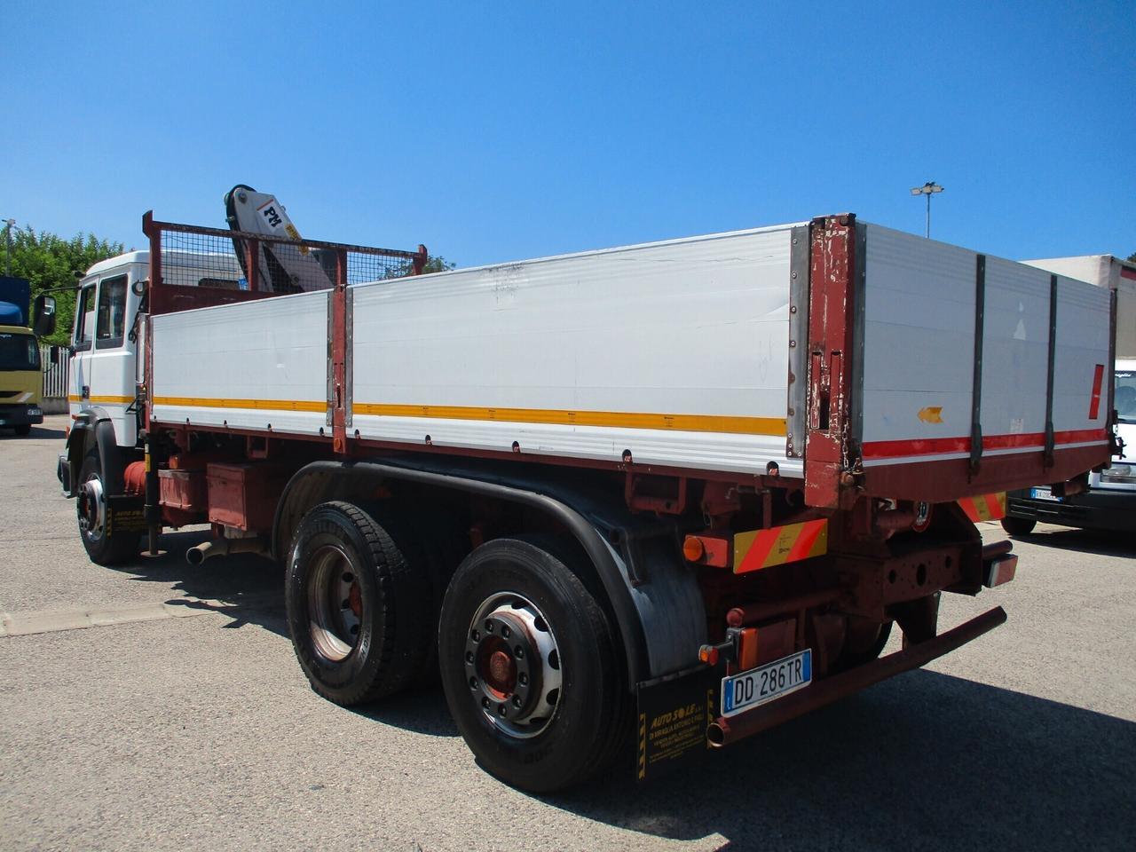 Iveco 175-24 3 ASSI GRU PM 8000/2S +RIBALTABILE TRILATER