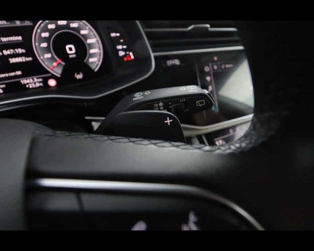 AUDI Q8 45 TDI quattro tiptronic