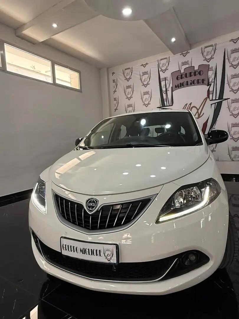 Lancia Ypsilon 1.2 69 CV 5 porte GPL Ecochic Silver