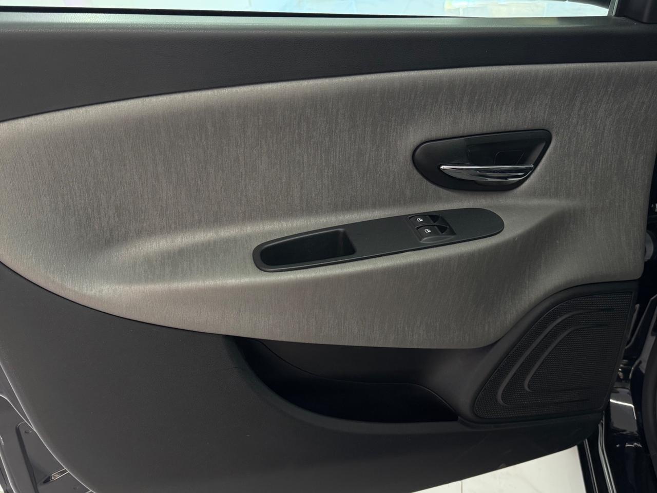 Lancia Ypsilon 1.2 GPL Ecochic Gold