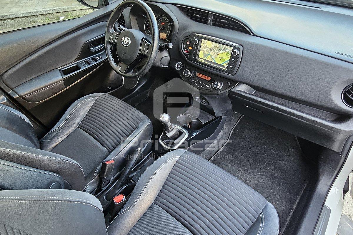 TOYOTA Yaris 1.0 5 porte Lounge
