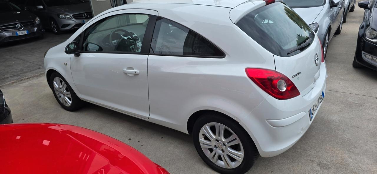 Opel Corsa 1.2 85CV 3 gas va. Sempre ok patentati