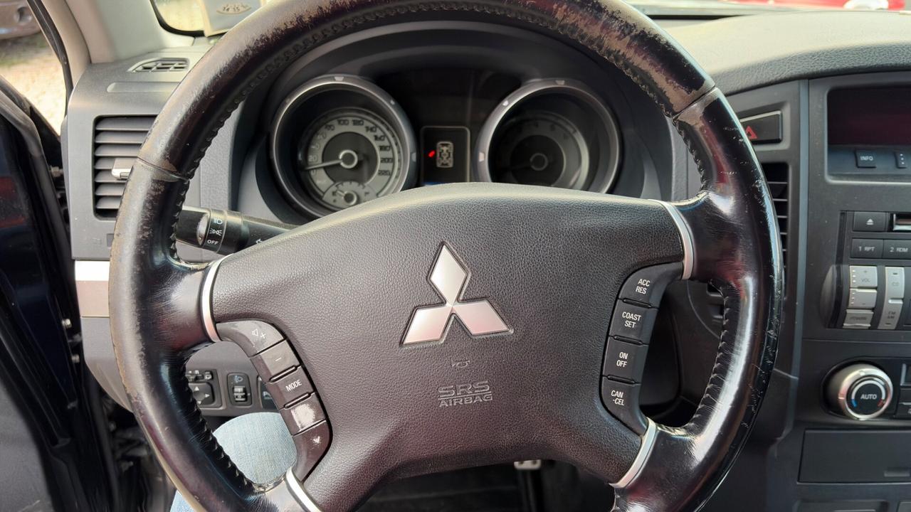 Mitsubishi Pajero 3.2 DI-D 16V 5p. Intense. UNICO PROPRIETARIO