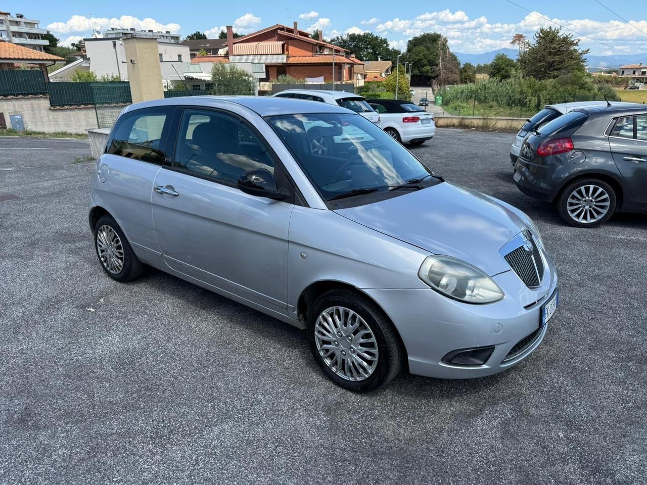 Lancia Ypsilon 1.2 69 CV Unyca