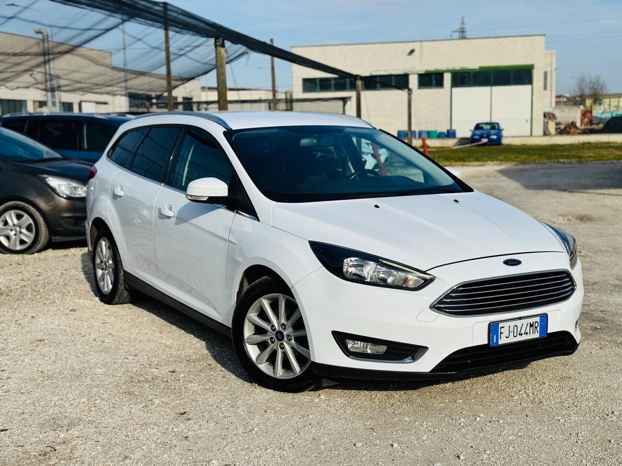 Ford Focus 1.5 TDCi 2017 automatico autocarro n1 4posti