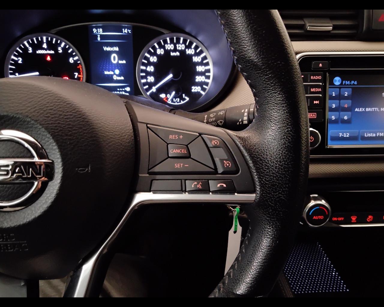 NISSAN Micra V 2017 - Micra 0.9 N-Connecta 90cv