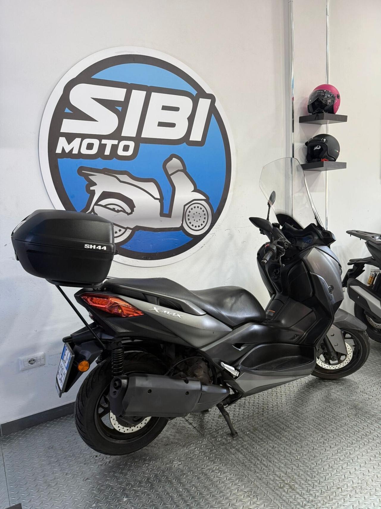 Yamaha X-Max 300