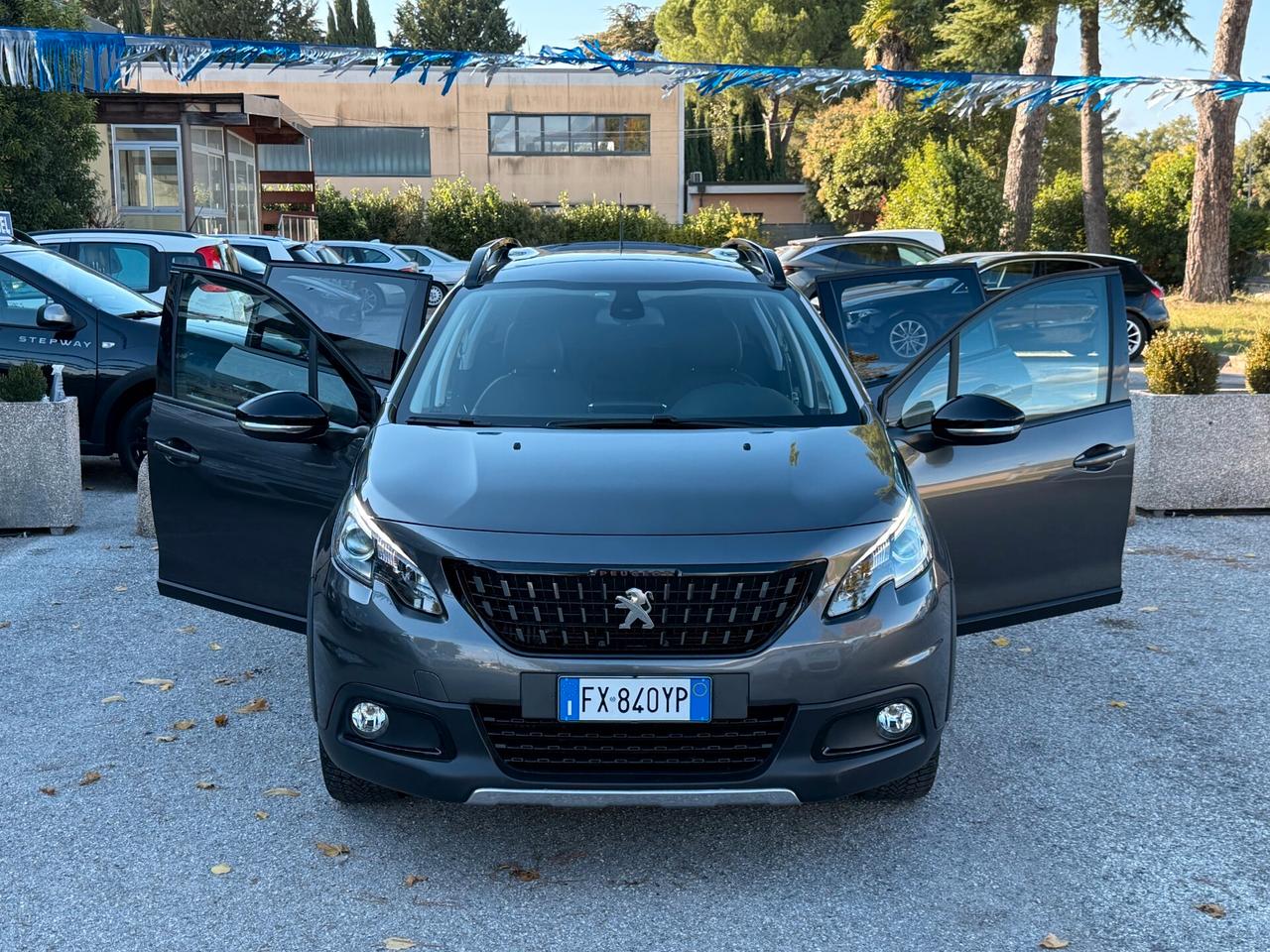 " UNA CHICCA " Peugeot 2008 Pure Turbo GT Line