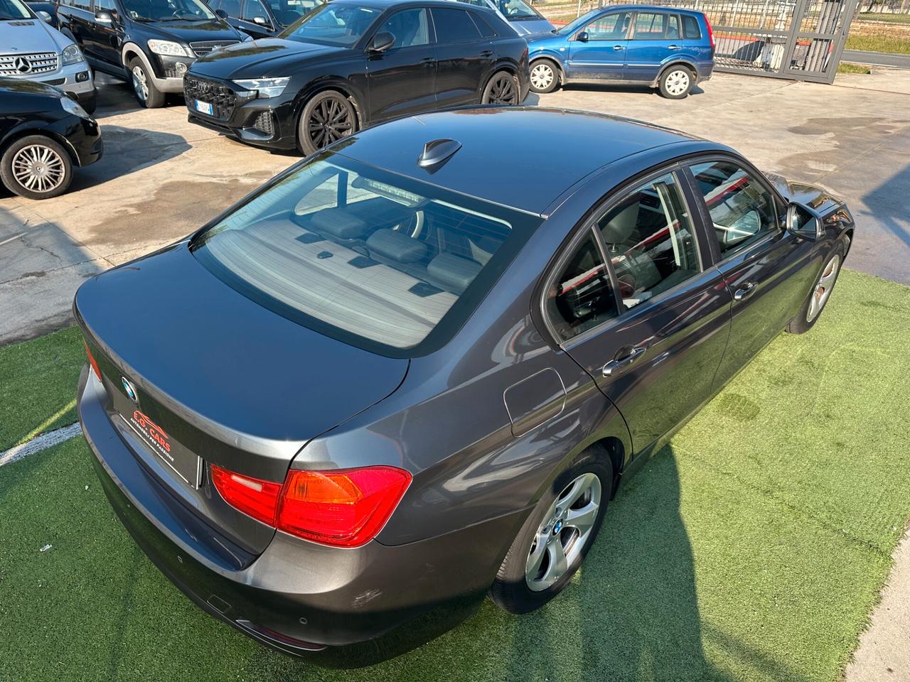 BMW 320 D*BERLINA*LUXURY*NAVI*PELLE*PDC*BLUETOOTH*