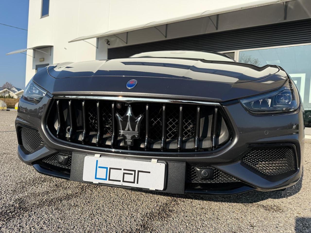 Maserati Ghibli V6 430 CV Q4 Gransport