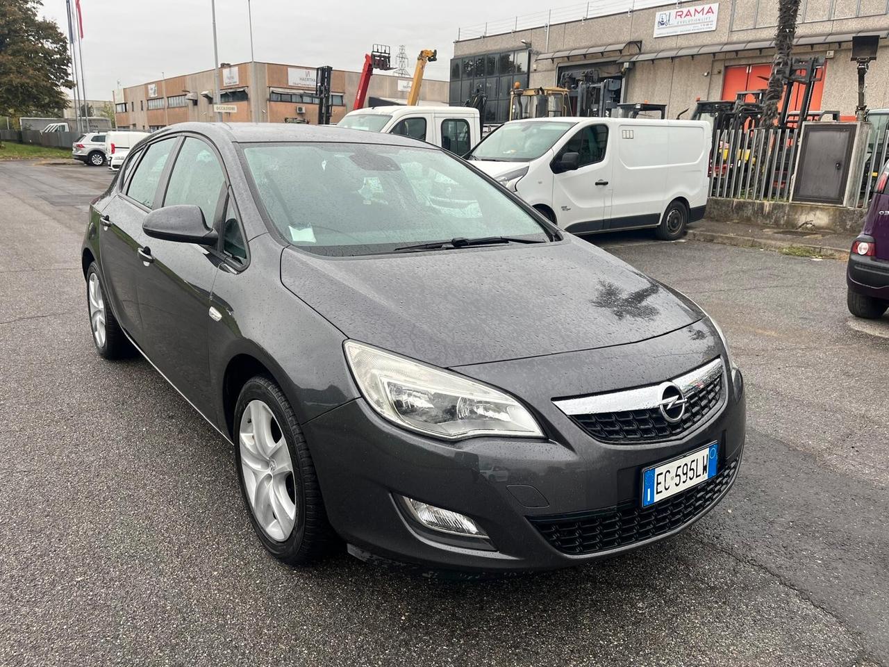 Opel Astra 1.4 turbo 100cv