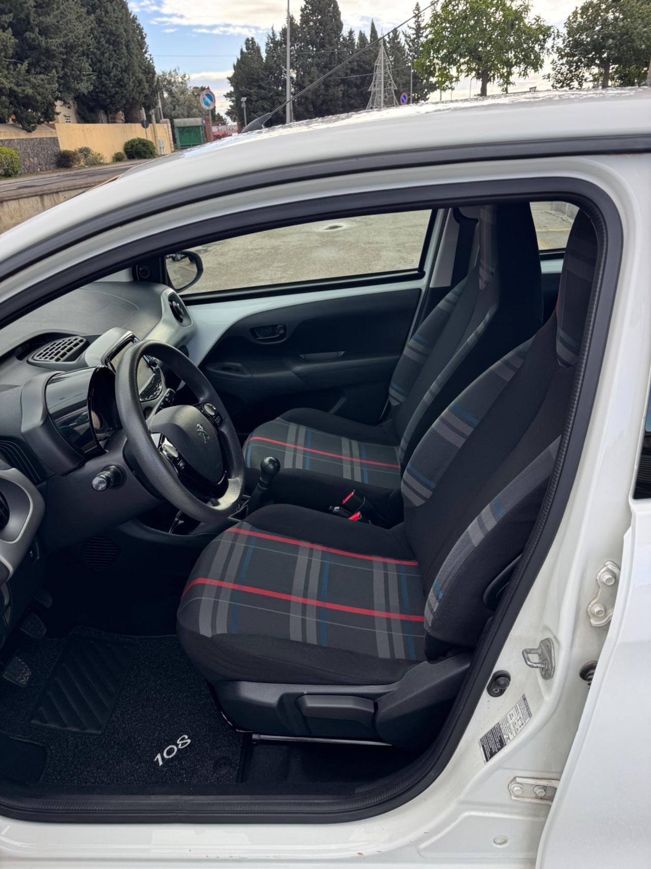 Peugeot 108 1.0 SOLO 51.000 CHILOMETRI