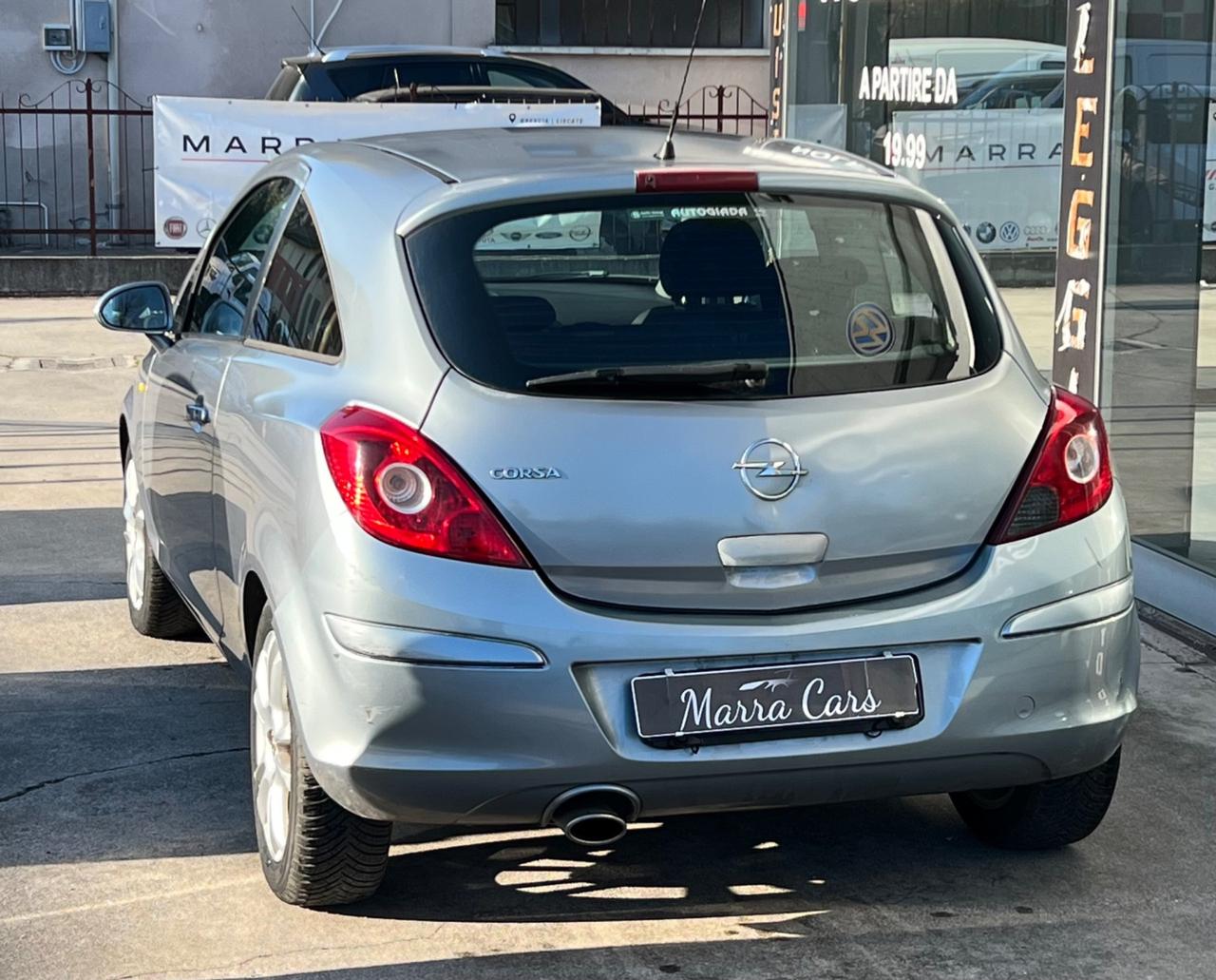 Opel Corsa 1.2 - NEOPATENTATI