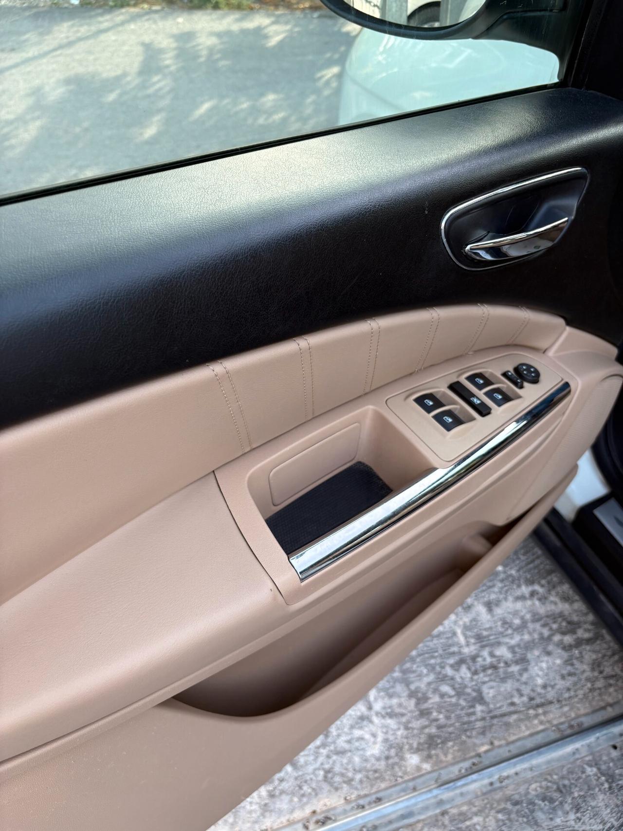Lancia Delta 1.6 MJT DPF Selectronic Oro (CAMBIO AUTOMATICO)