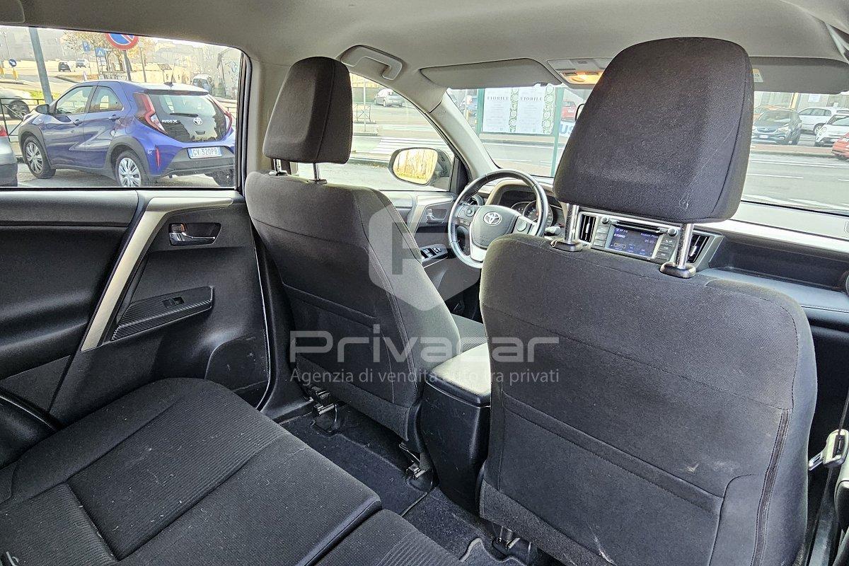 TOYOTA RAV4 2.0 D-4D 2WD Active