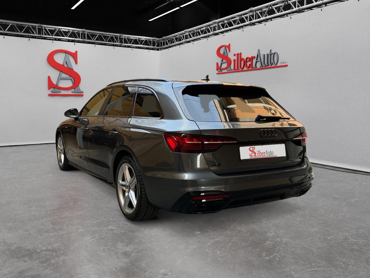 Audi A4 Avant 40 2.0 tdi mhev S line edition quattro 204cv s-tronic FARI MATRIX
