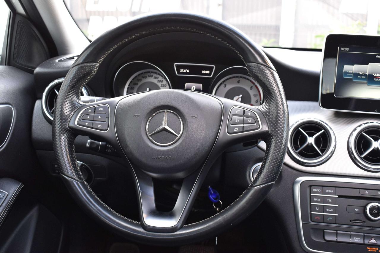 Mercedes-Benz GLA 180 D SPORT 109 CV AUTOMATICA - TETTO - ITALIANA - CAMERA - PERFETTA
