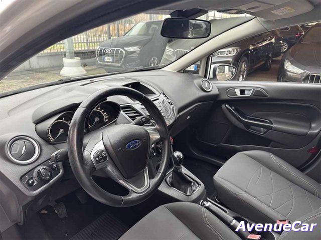 FORD Fiesta 5 porte IMPIANTO GPL DELLA CASA MADRE BEN TENUTA!!