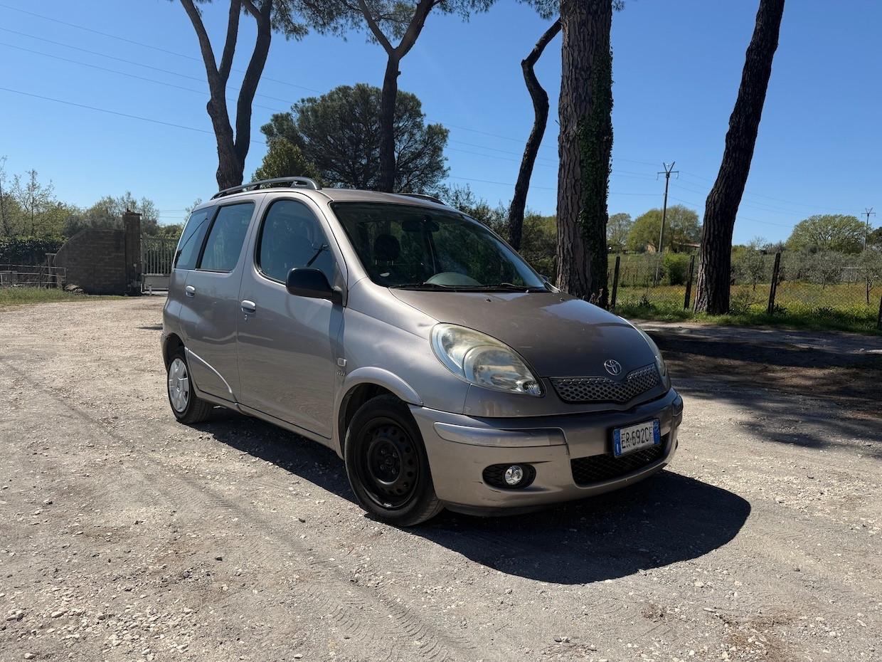 Toyota Yaris 1.3 5 porte