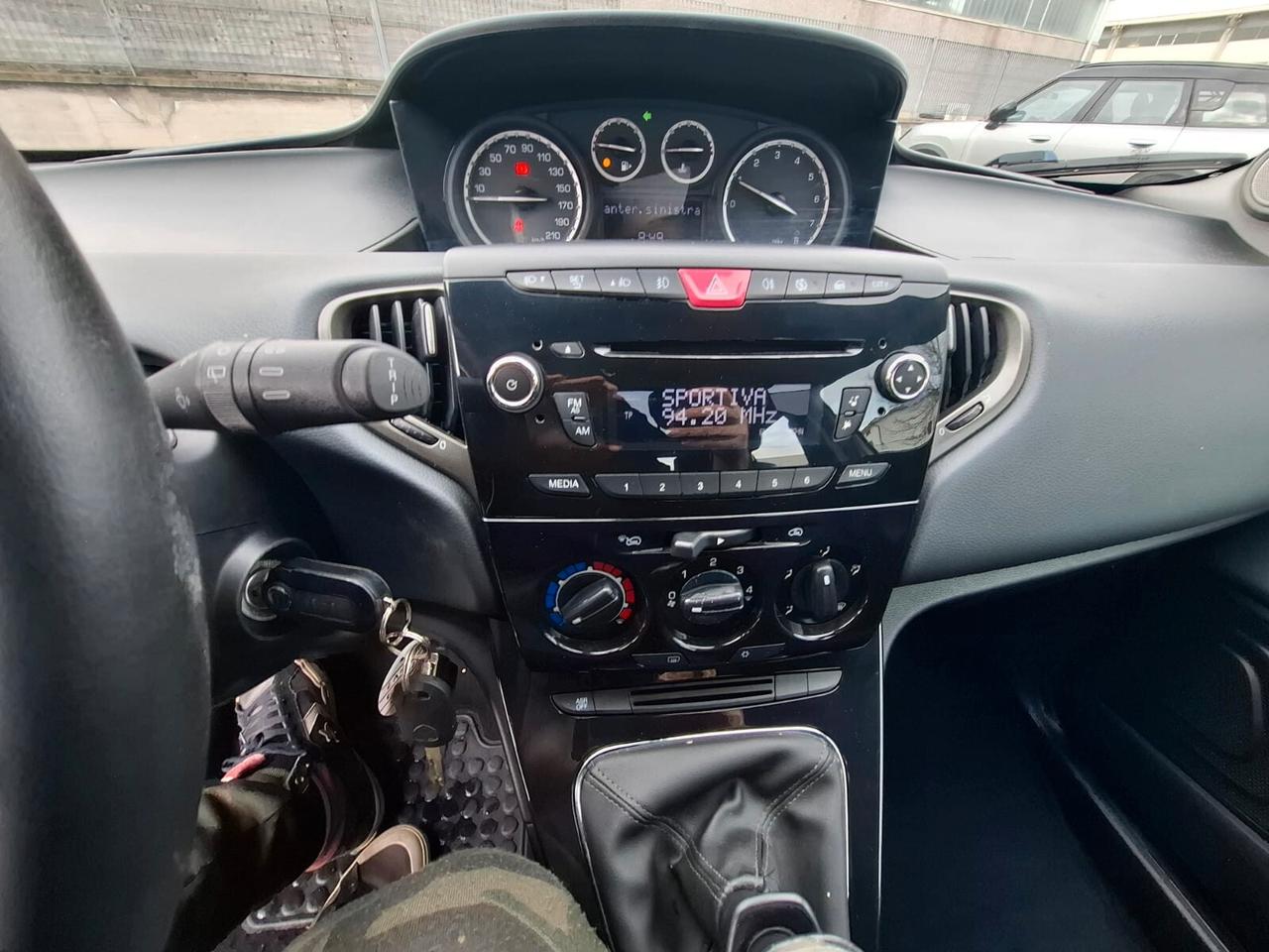 Lancia Ypsilon 1.2 del 2012 SOLO 133.000 KM