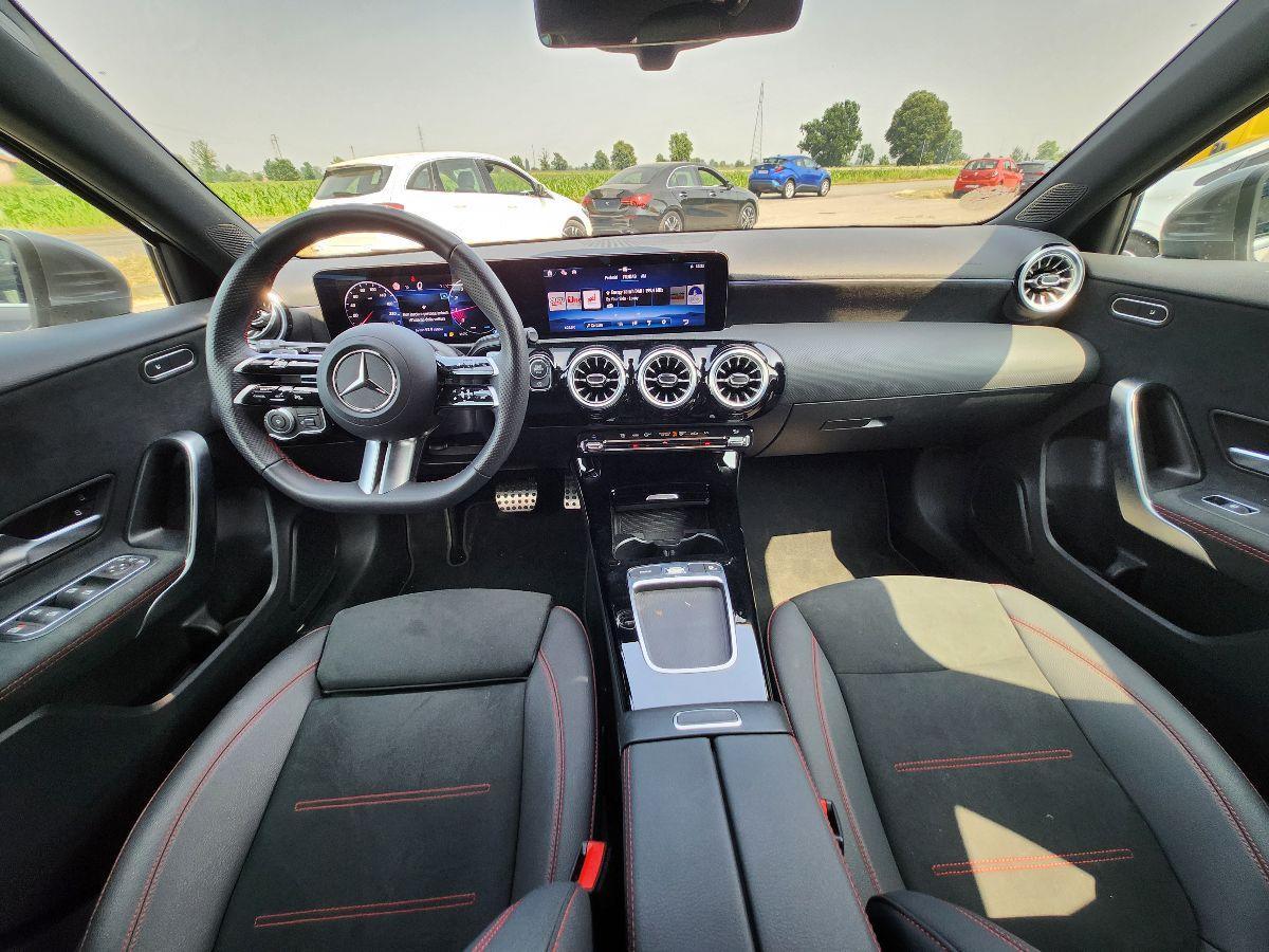MERCEDES Classe A 180 Automatic Premium AMG MILD HYBRID