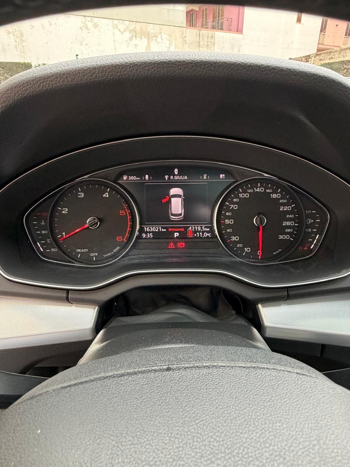 Audi Q5 35 TDI quattro S tronic Business Design